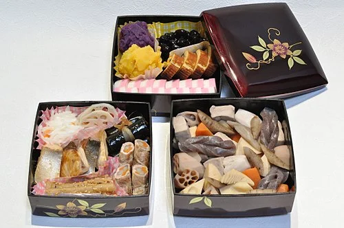 Традиционная Японская Кухня: Гастрономическое Искусство с Натуральными Ингредиентами